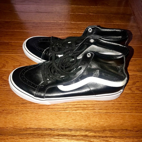 **SOLD** VANS SK8 Hi Slim Cutout Mesh Black & White - Picture 2 of 5